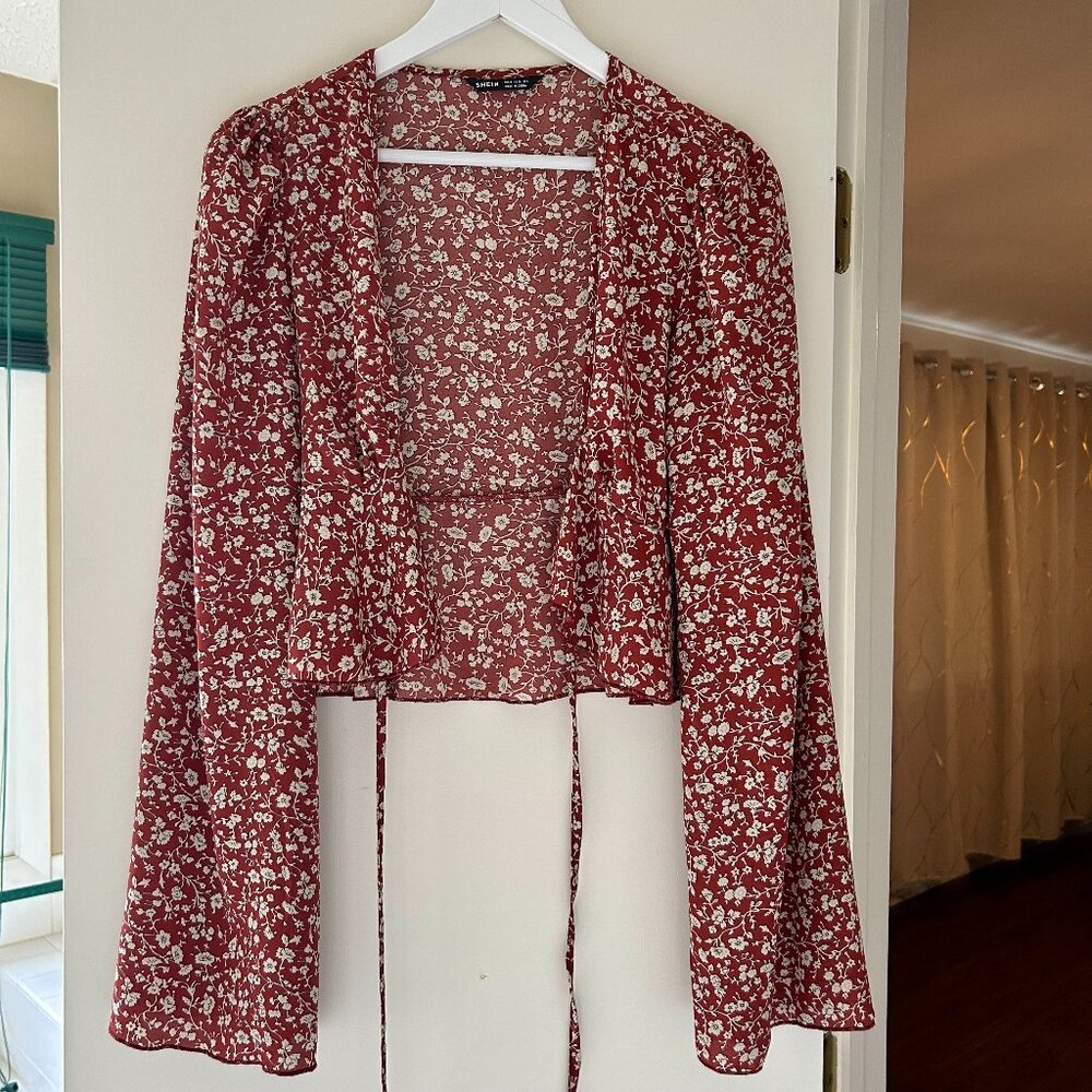 Cropped Wide Sleeve Long Sleeve Top